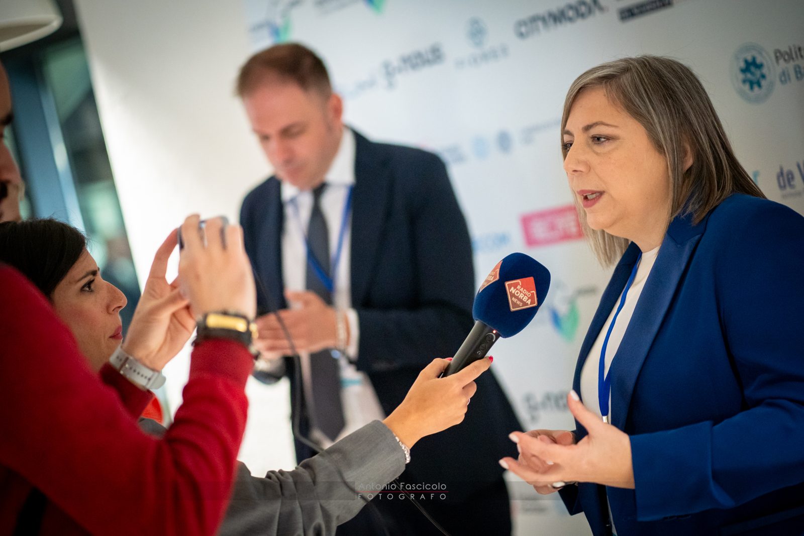 Intervista televisiva durante l'evento