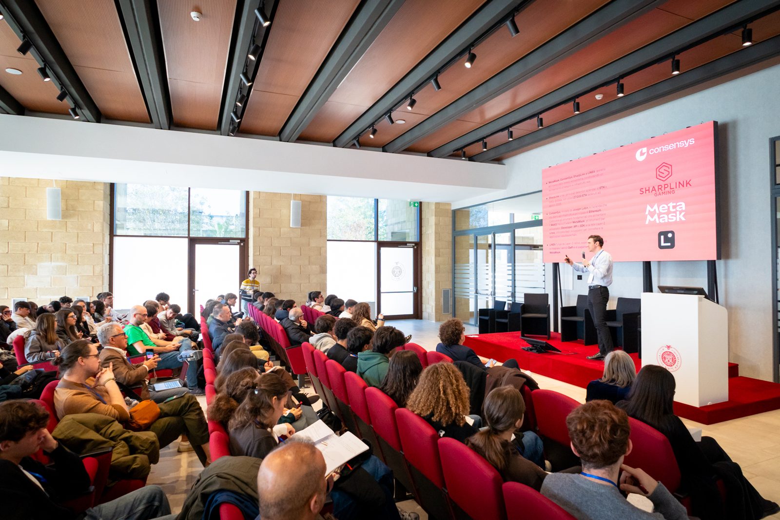 Talk sull'ecosistema Ethereum all'Universit&agrave; LUM nel 2025
